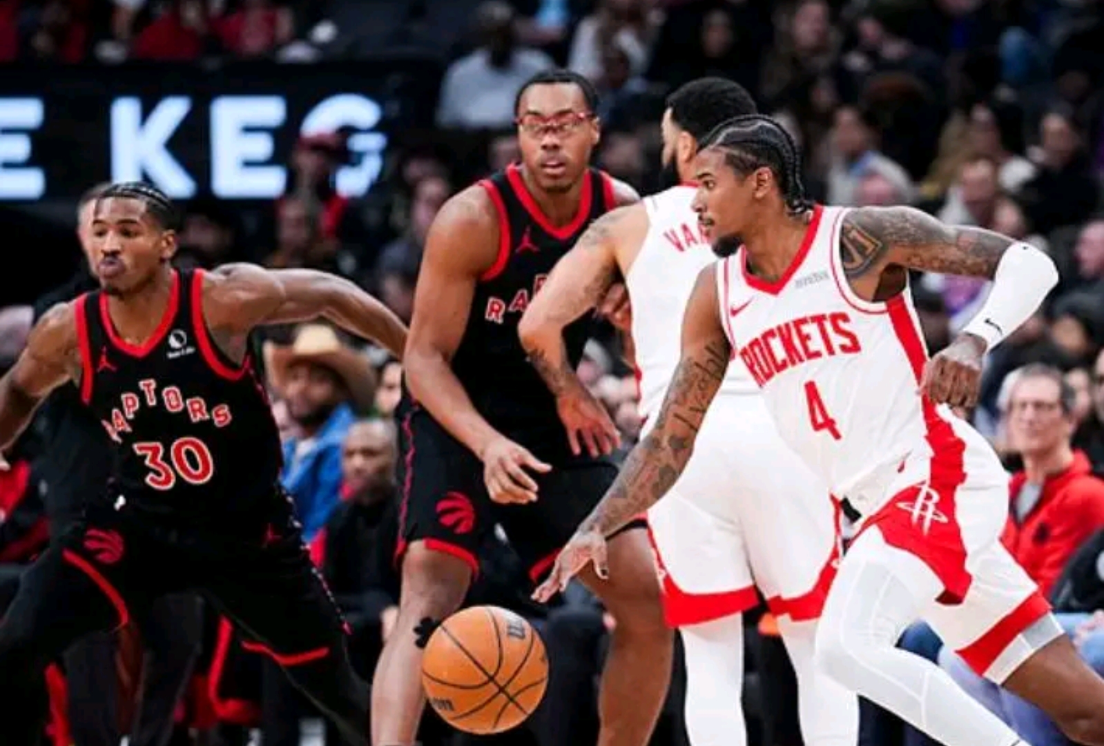 猛龙火箭大战,场上擦出激烈火花的简单介绍 猛龙火箭大战,场上擦出激烈火花的简单介绍