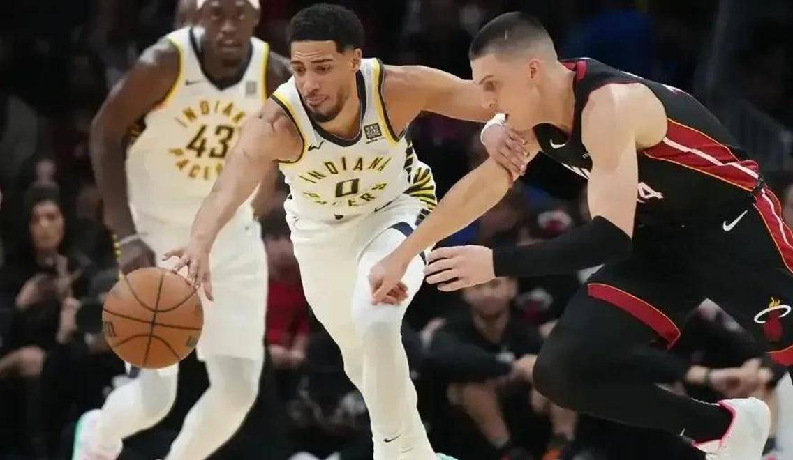 爱游戏登录-包含拜伦主场一球小胜，领先对手积分榜位置的词条