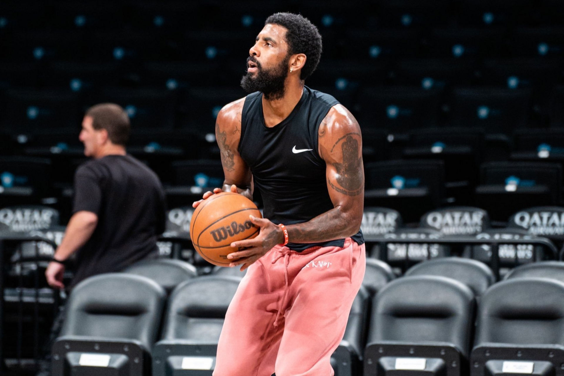 关于篮网擊败爵士:欧文的表现帮助球队获胜的信息 关于篮网擊败爵士:欧文的表现帮助球队获胜的信息