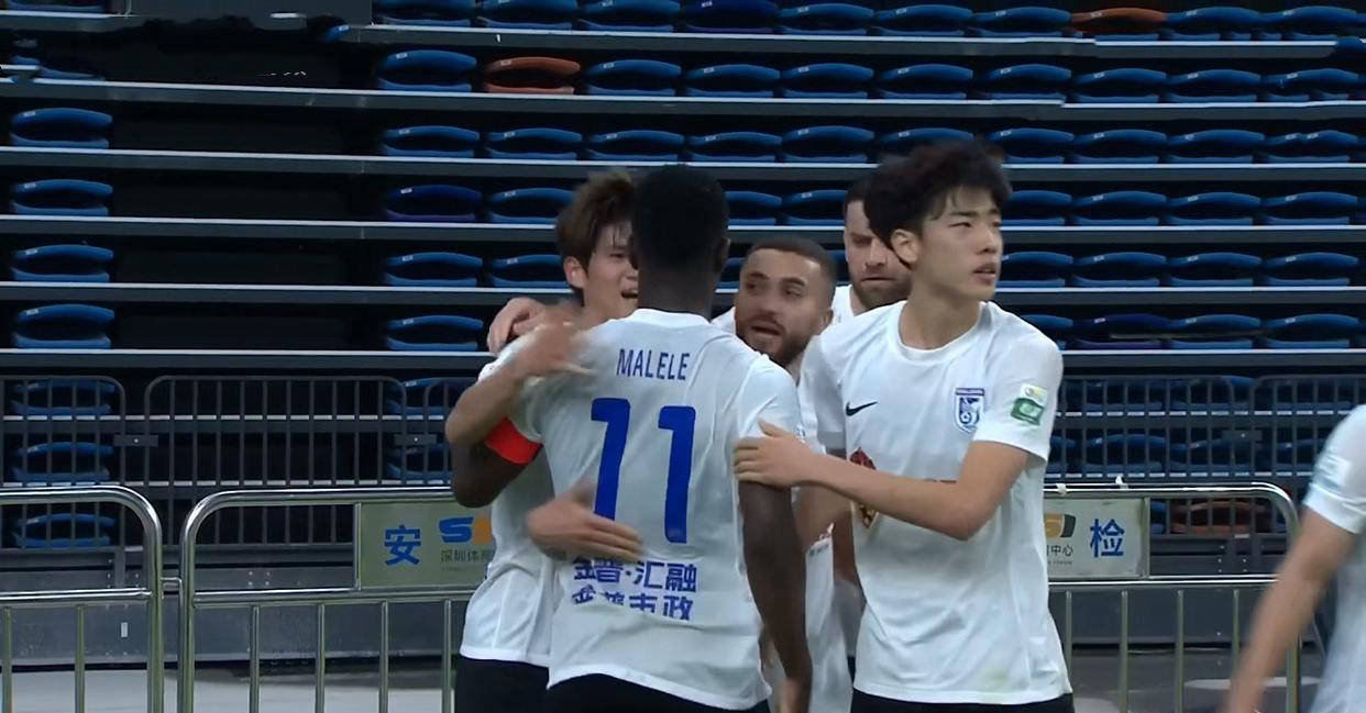 辽宁宏运火力全开,客场逆转大连一方取得胜利 辽宁宏运火力全开,客场逆转大连一方取得胜利