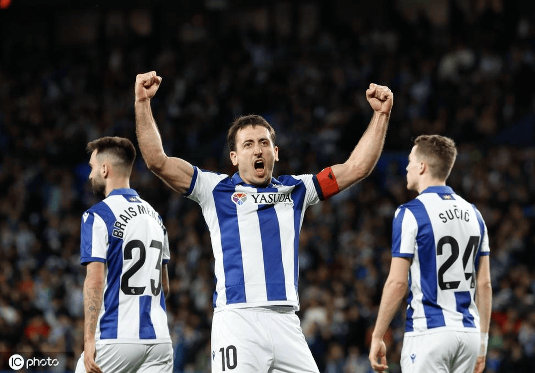 爱游戏在线登录-曼联客场惊艳逆袭，集体发挥力挽狂澜救主胜的简单介绍