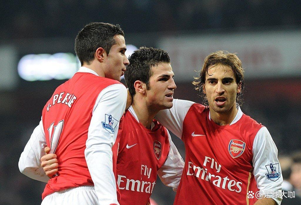 阿森纳球员团结一心：集体拼搏冲刺争冠的简单介绍