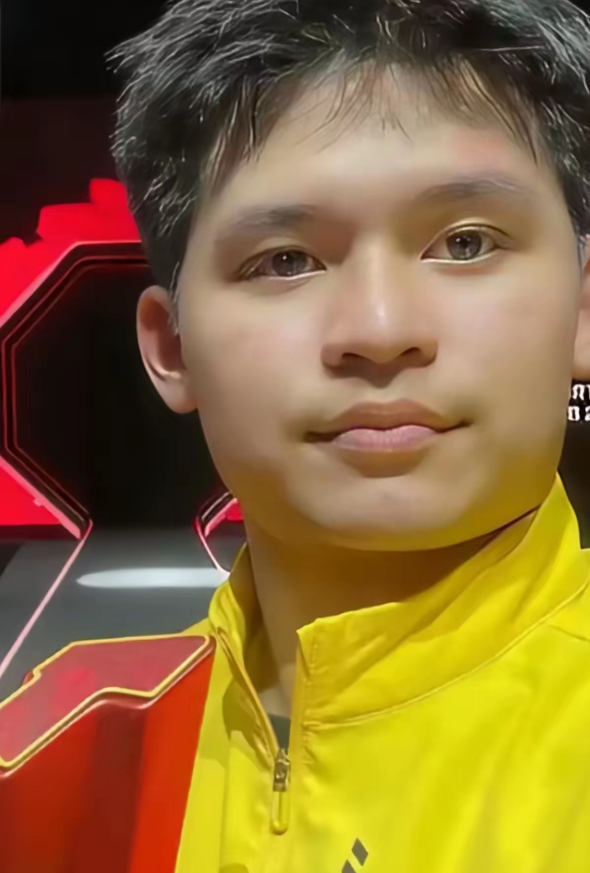 青年球员展现出色表现赢得观众掌声