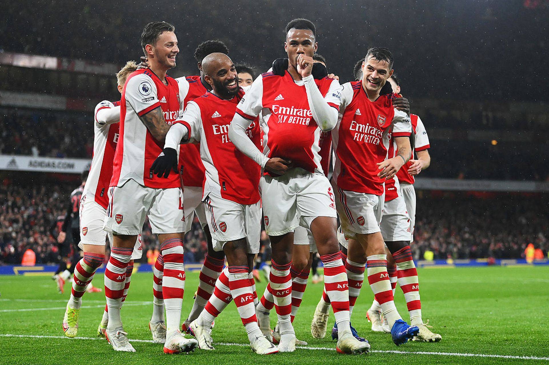 阿森纳主场胜利，球队士气高涨