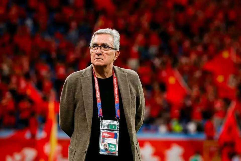 亚洲杯比赛中大放异彩，青年球员展现实力