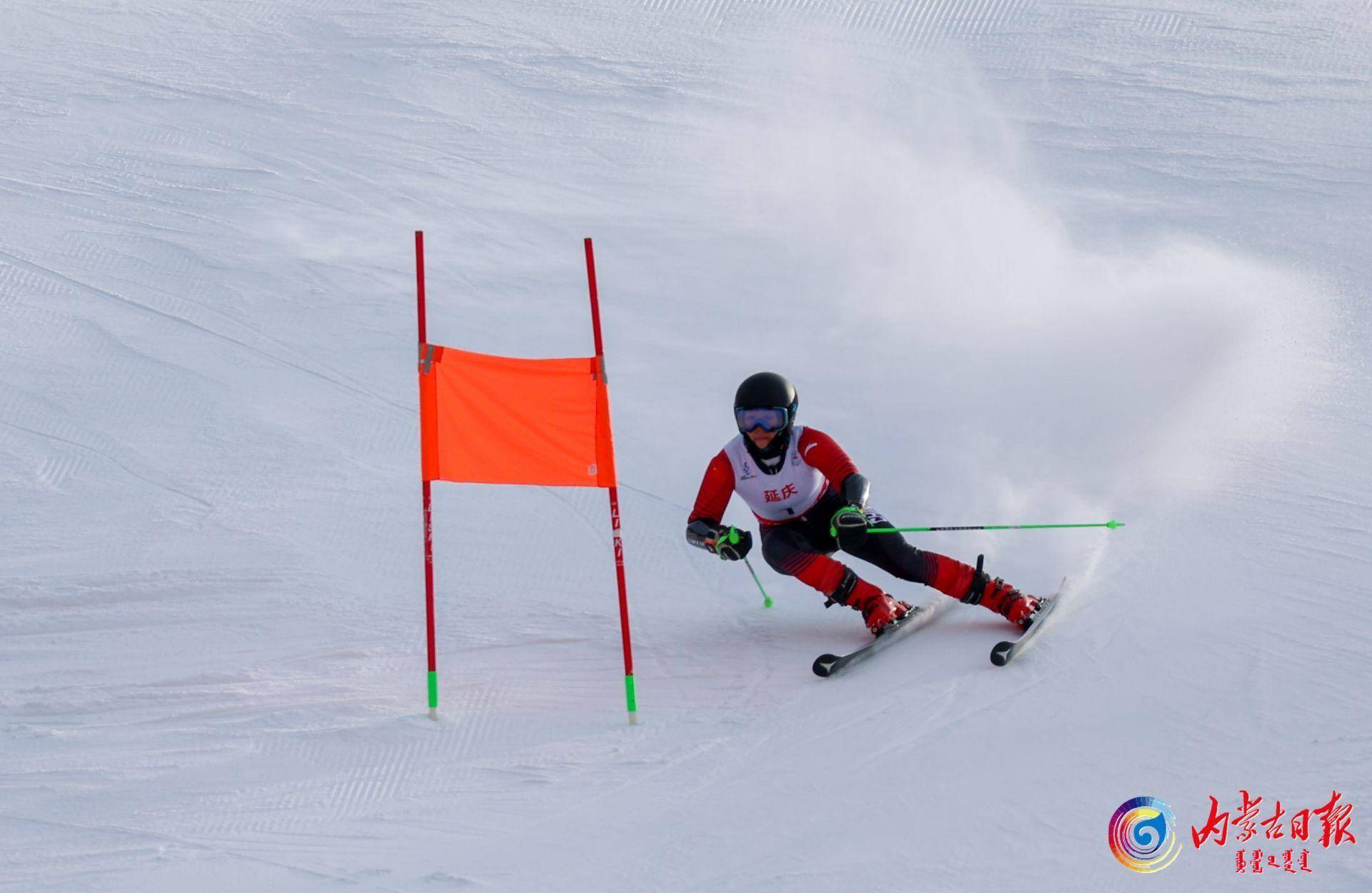 爱游戏在线-挪威运动员勇夺高山滑雪比赛
