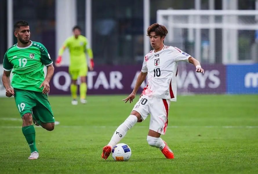 爱游戏网页版-亚洲杯赛场上硝烟弥漫，胜负悬念不定的简单介绍