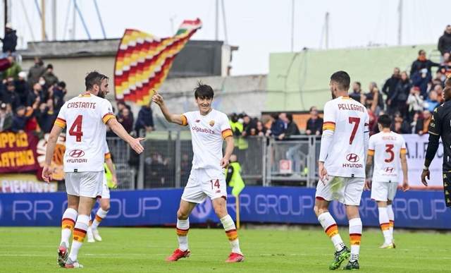 关于南美巨星正式加盟意甲意甲欢迎亚洲球员的信息