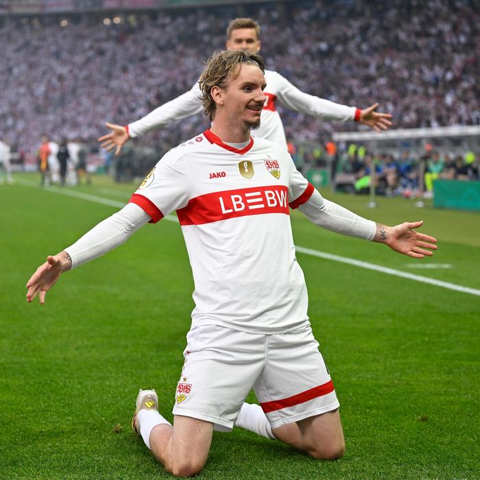 包含斯图加特球队表现出色,跻身德国足球联赛前列的词条 包含斯图加特球队表现出色,跻身德国足球联赛前列的词条