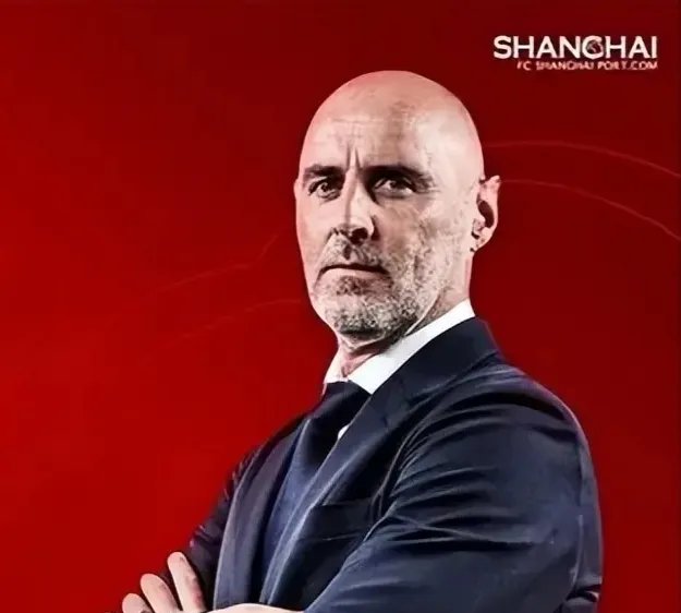 上港对恒大:顶级对决引球迷狂热 上港对恒大:顶级对决引球迷狂热