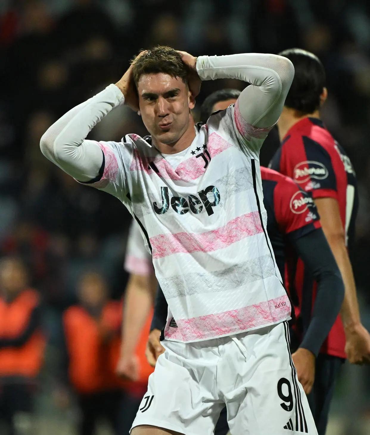 爱游戏登录-卡利亚里后卫表现出色，球队防守稳固取得连胜的简单介绍