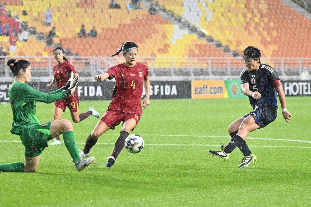 包含女足国家队备战决赛，信心满满赢得胜利的词条