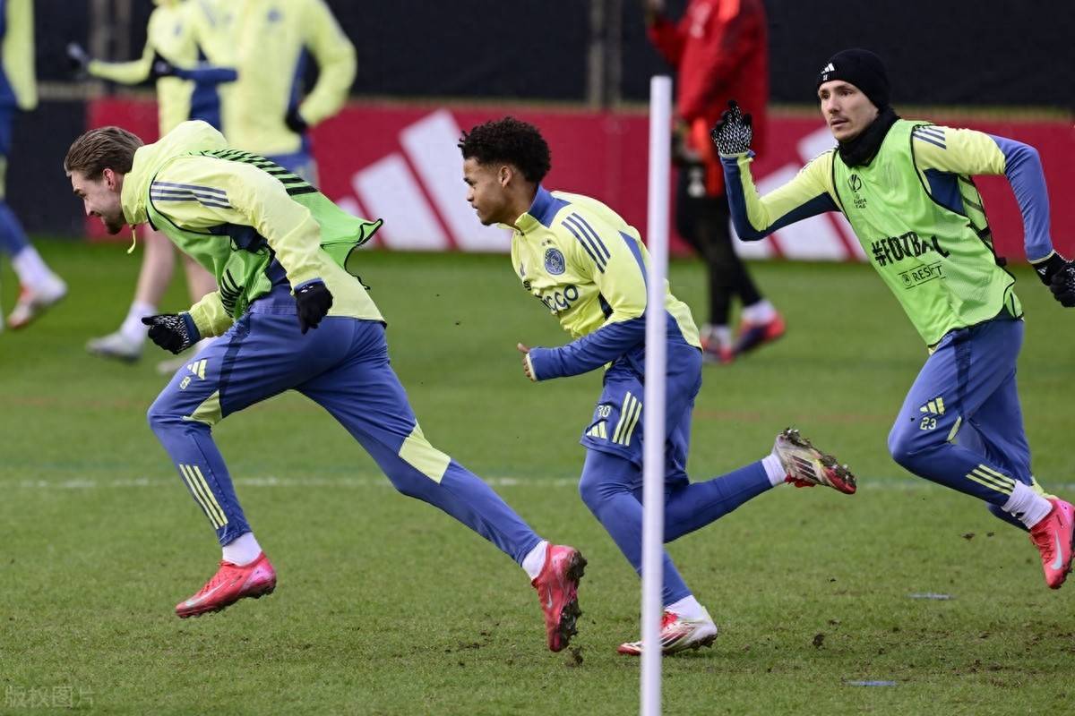 阿贾克斯队在欧洲顶级赛事中表现出色 阿贾克斯队在欧洲顶级赛事中表现出色