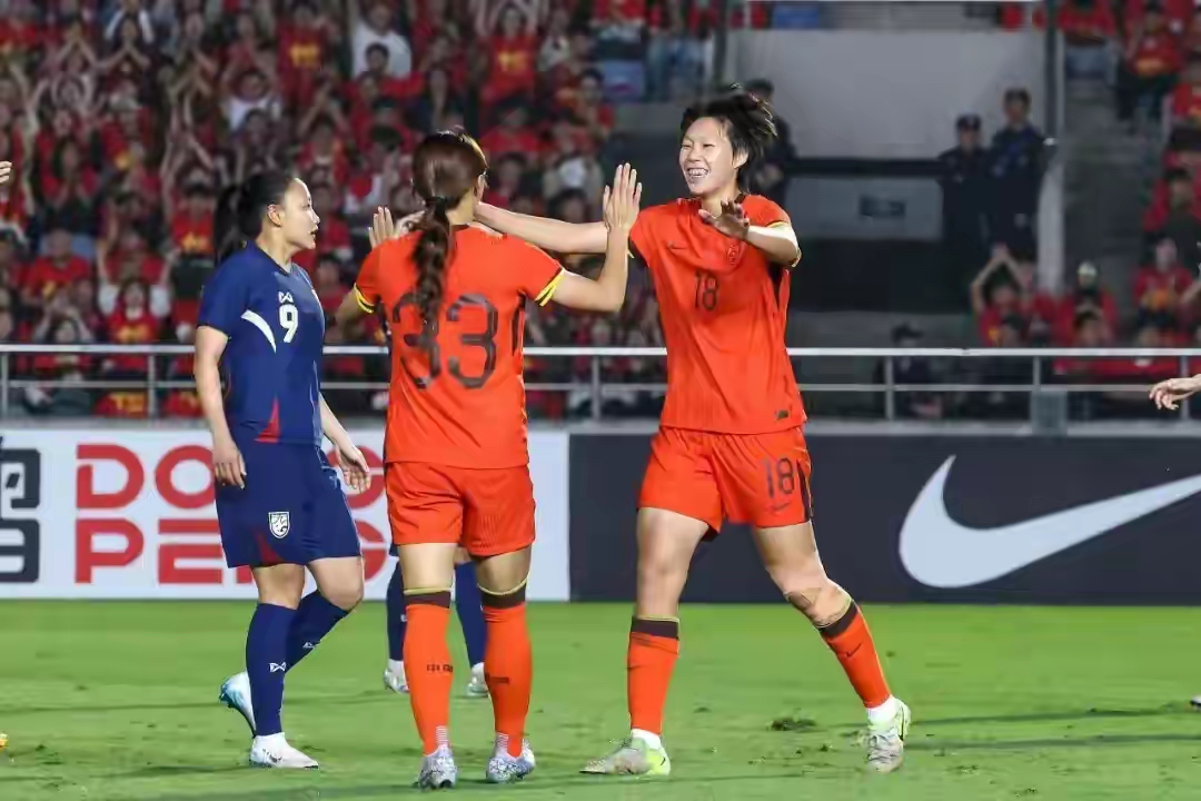 爱游戏中国官网-美女战士破门得分：女足国家队夺得比赛胜利