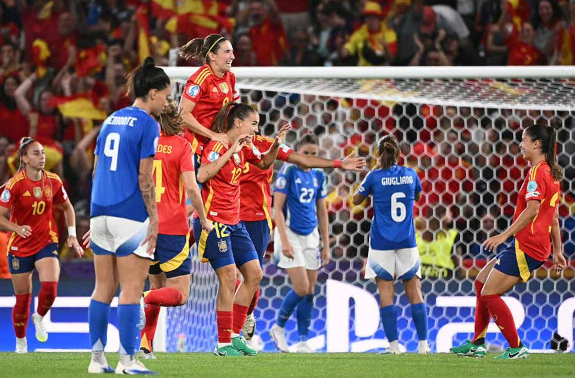 美女战士破门得分:女足国家队夺得比赛胜利 美女战士破门得分:女足国家队夺得比赛胜利