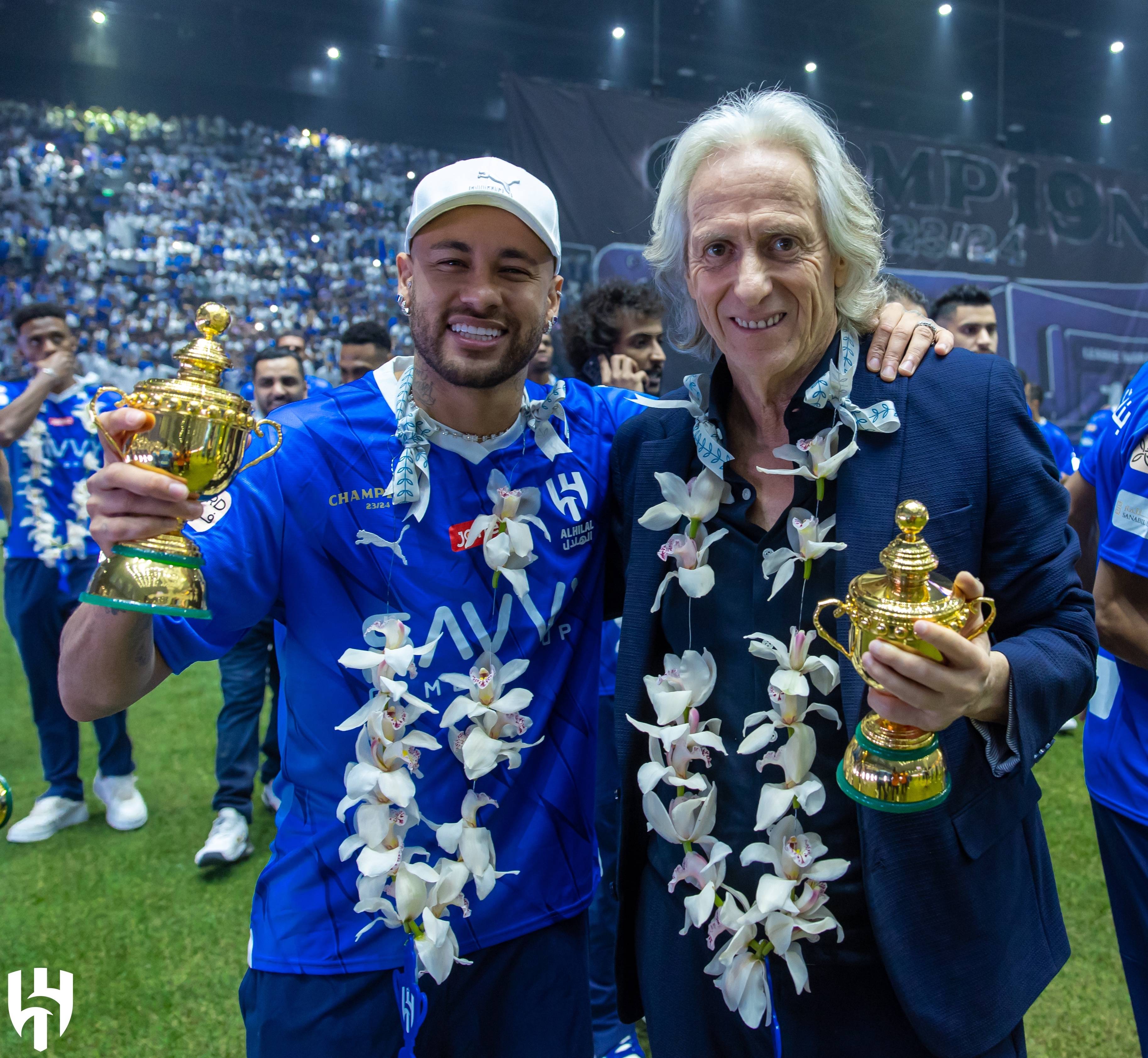 阿尔克马尔糗事不断,欧冠席位遥遥无期 阿尔克马尔糗事不断,欧冠席位遥遥无期