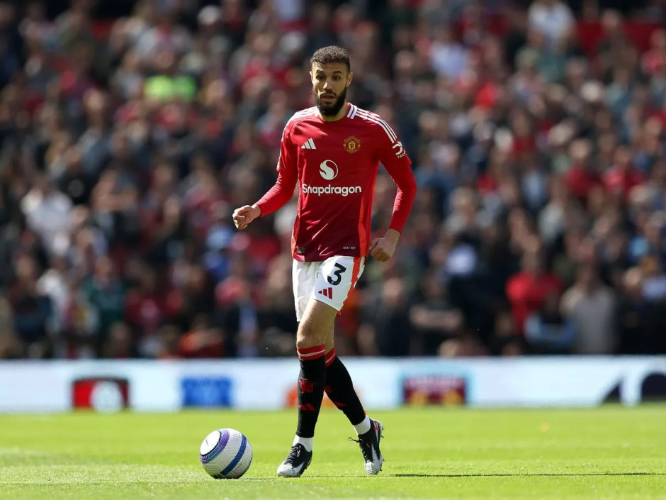 包含伯恩茅斯前锋连场斩获进球的词条