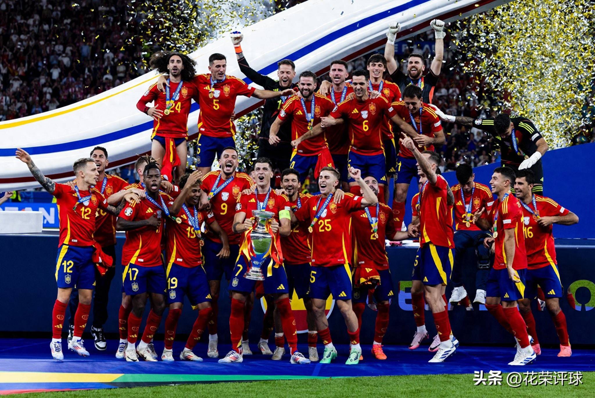 爱游戏登录入口-欧洲国家足球赛决胜时刻临近，各支球队备战