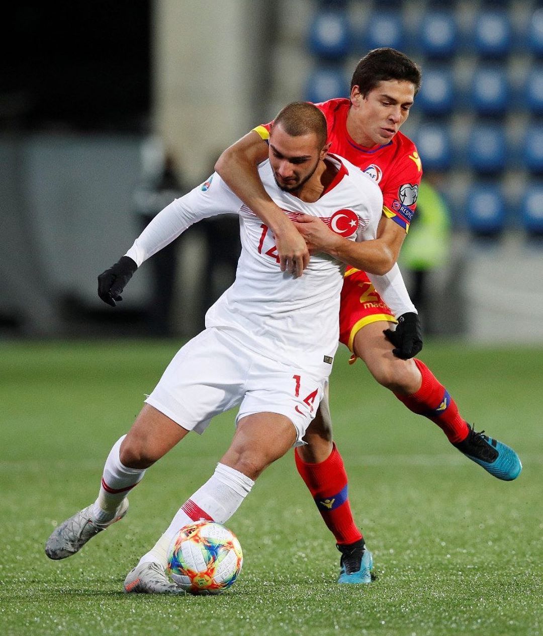 包含瑞士国家队客场胜土耳其，士气大振取得三分的词条