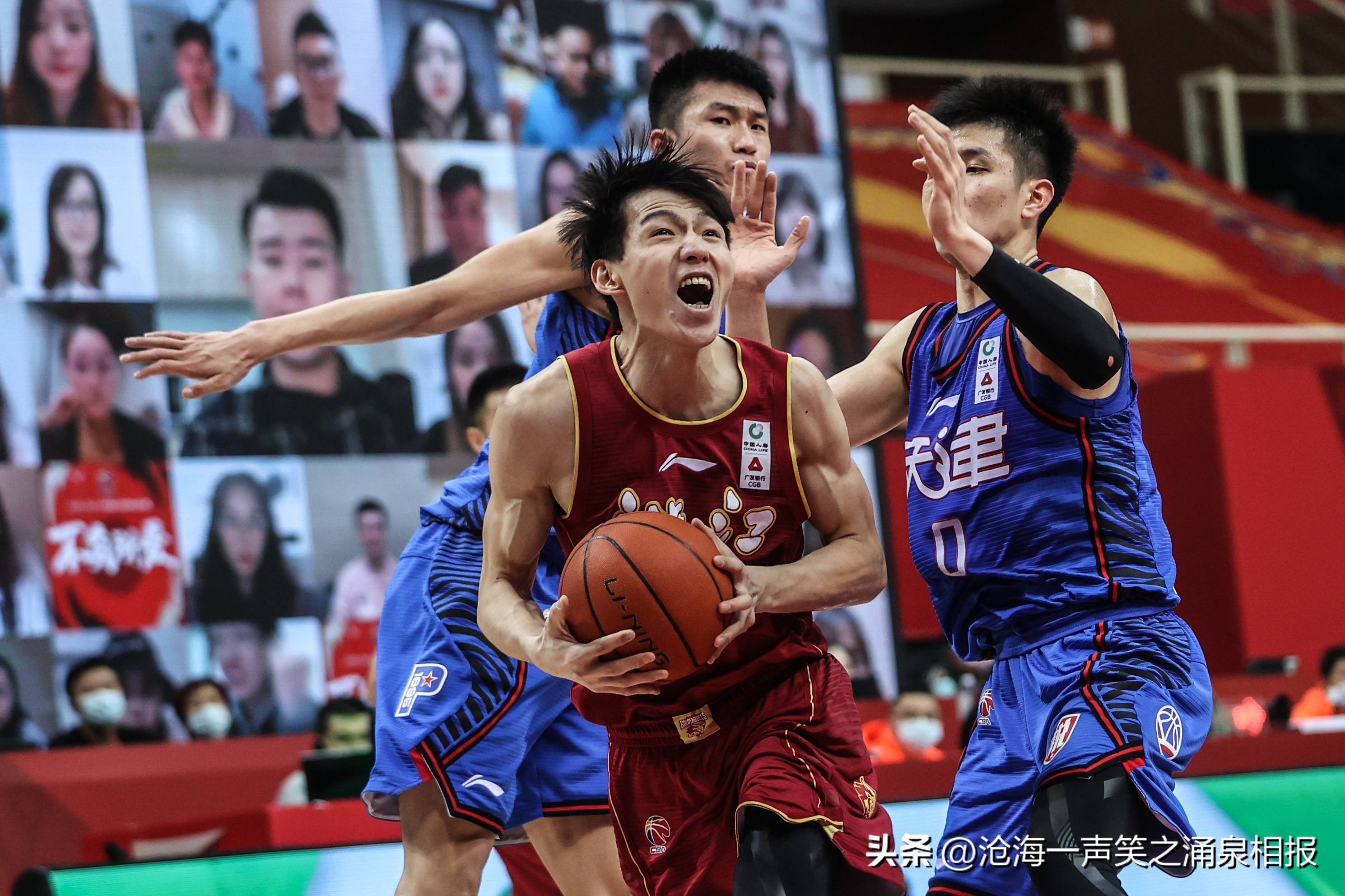 爱游戏入口-河北篮球队斗志昂扬，士气高昂