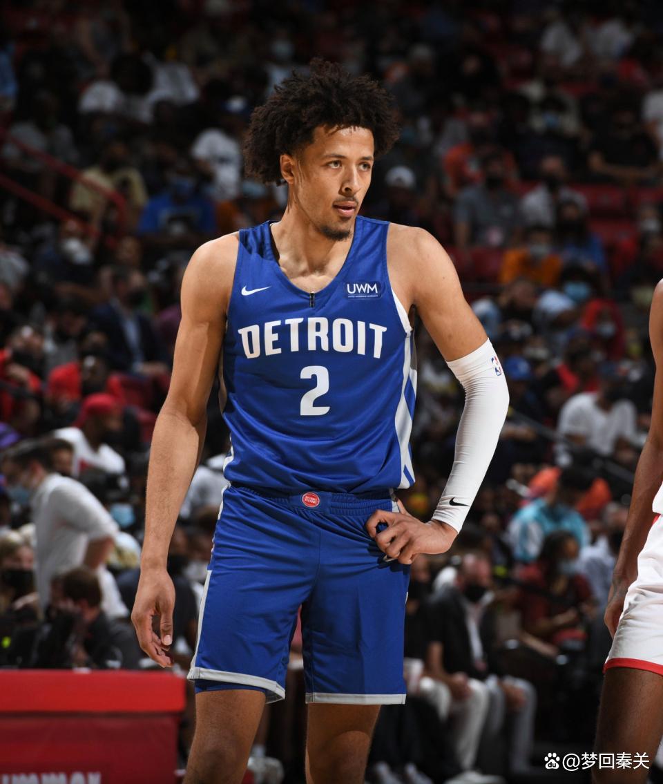 爱游戏-开拓者险胜黄蜂，取得七连胜